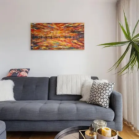 Modern New 1-Bedroom Home Stunning Views London Exterior photo